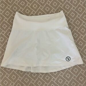 XS white Vuori volley skirt.